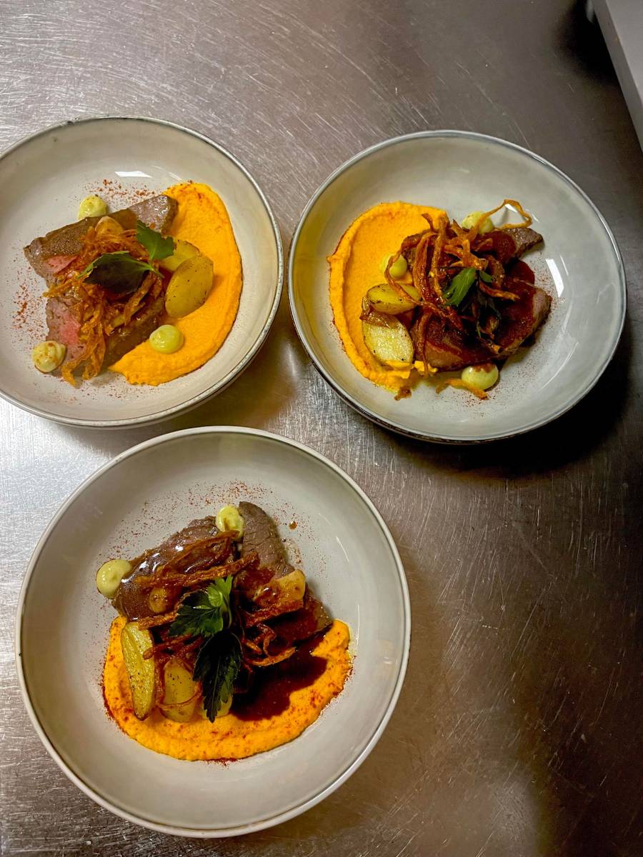 Réserver un restaurant traditionnel avec plat fait maison à Saint-Gilles dans le Gard 30800